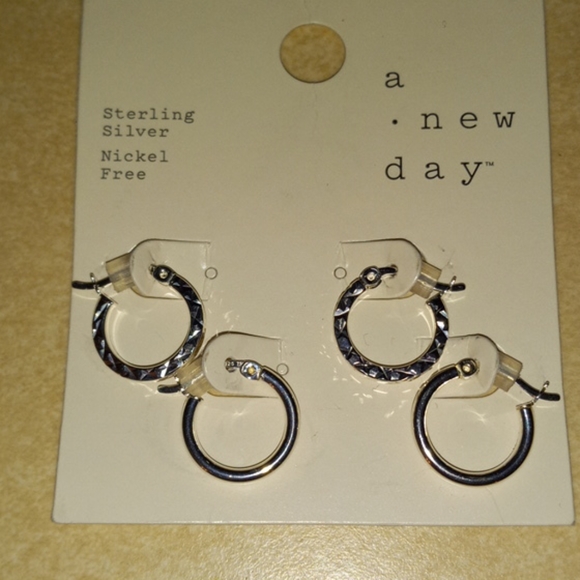 - Sterling silver earrings - Picture 2 of 6